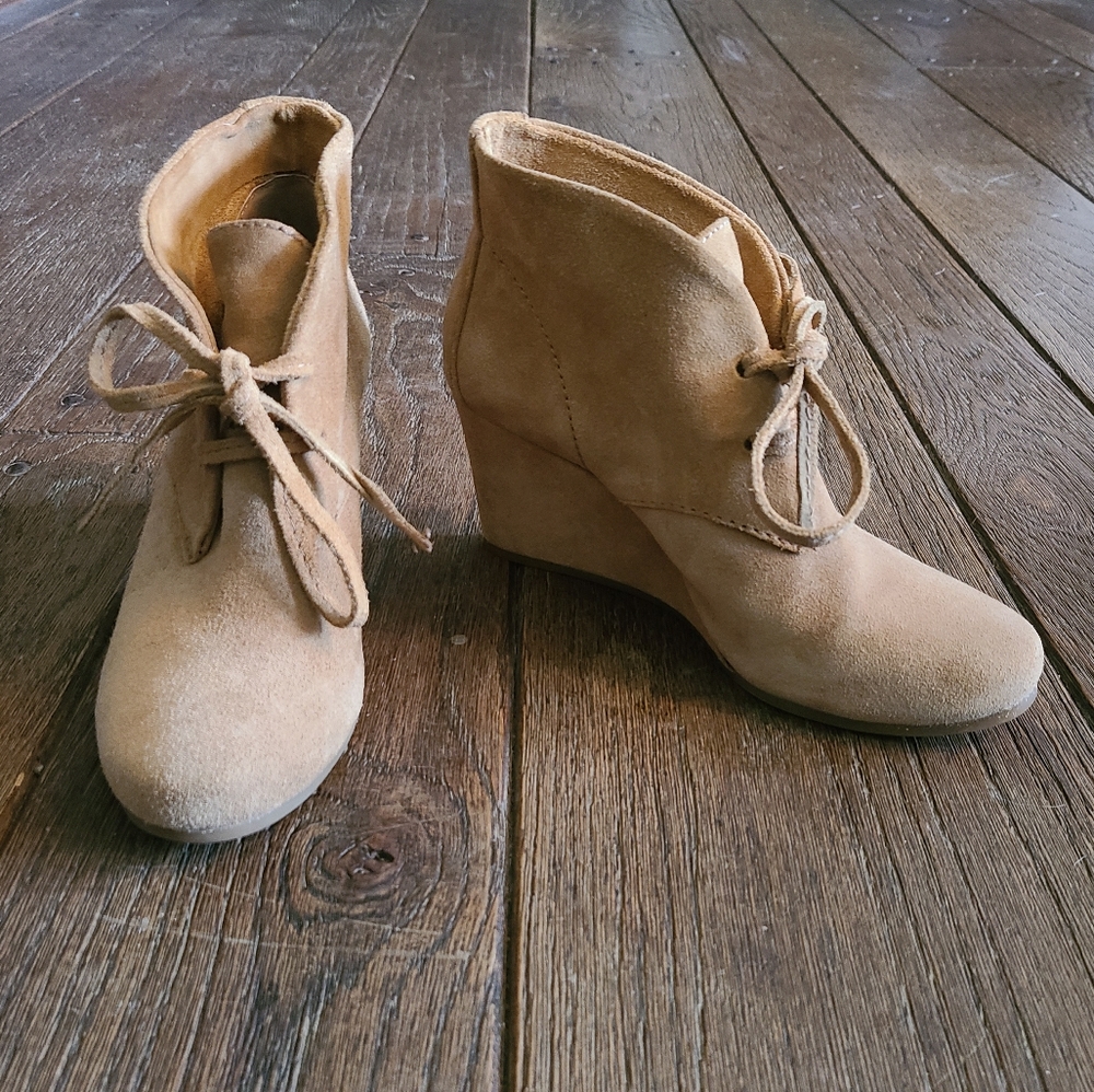 Gianni Bini Booties